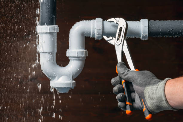 Professional Gas Line Repair technician working in Plessis, NY